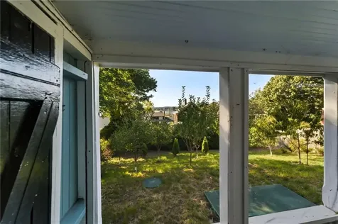 21 Summit Avenue Tiverton RI 02878