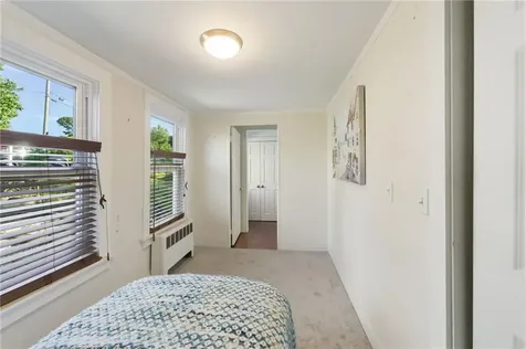 21 Summit Avenue Tiverton RI 02878