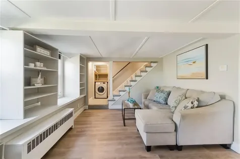 21 Summit Avenue Tiverton RI 02878