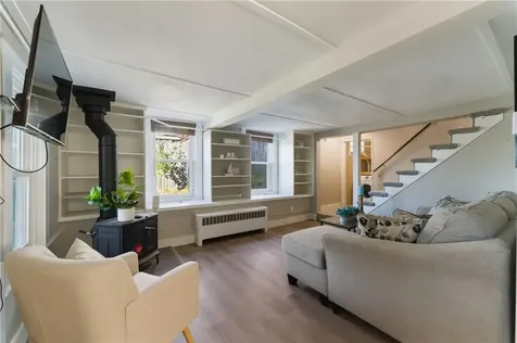 21 Summit Avenue Tiverton RI 02878