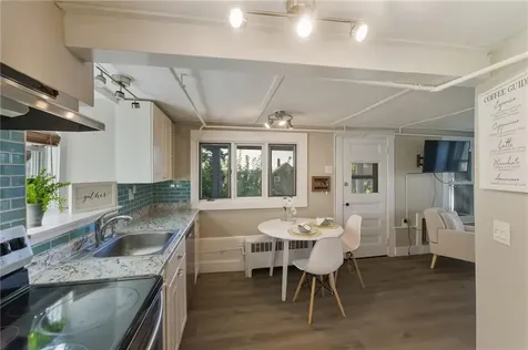 21 Summit Avenue Tiverton RI 02878