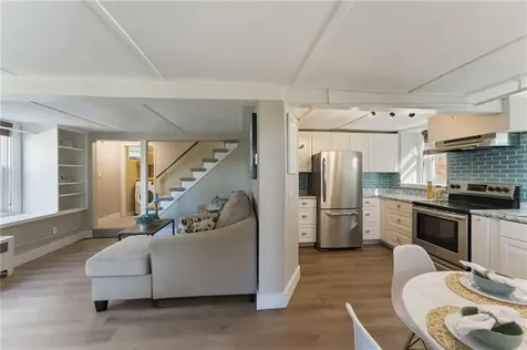 21 Summit Avenue Tiverton RI 02878