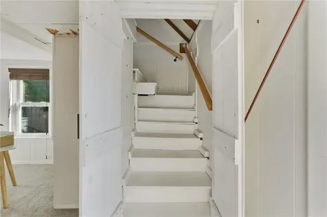 21 Summit Avenue Tiverton RI 02878