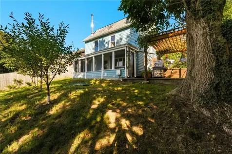 21 Summit Avenue Tiverton RI 02878