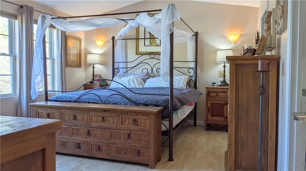 4 Spinnaker Drive East Providence RI 02915