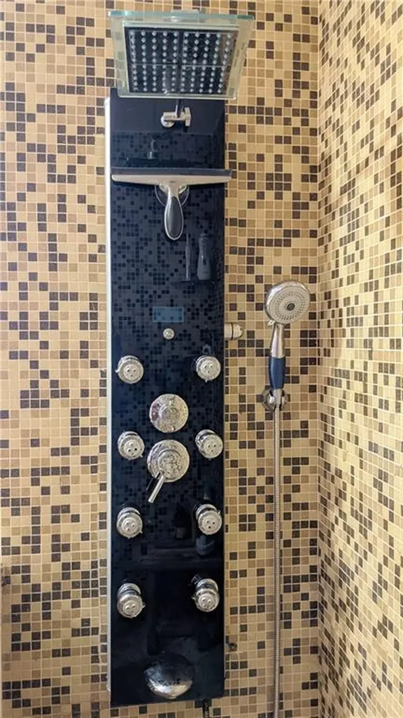 4 Spinnaker Drive East Providence RI 02915