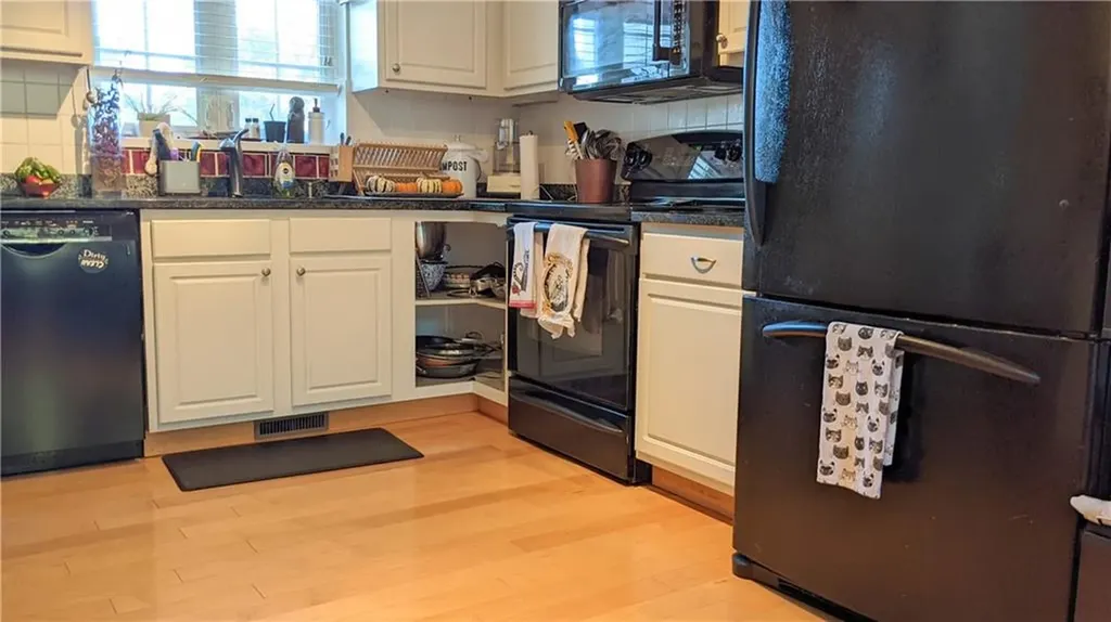 4 Spinnaker Drive East Providence RI 02915