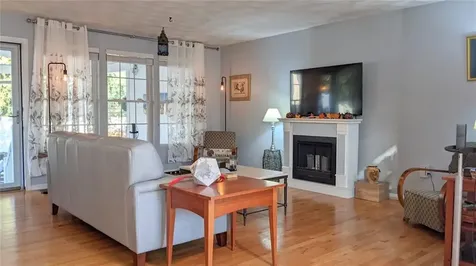 4 Spinnaker Drive East Providence RI 02915