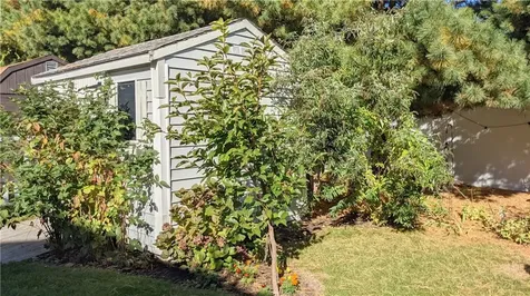 4 Spinnaker Drive East Providence RI 02915