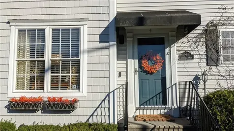 4 Spinnaker Drive East Providence RI 02915