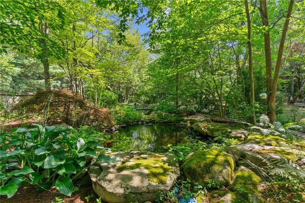 310 Twin River Road Lincoln RI 02865