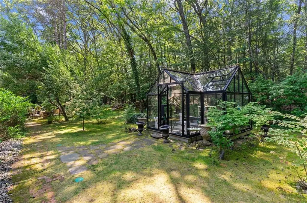 310 Twin River Road Lincoln RI 02865
