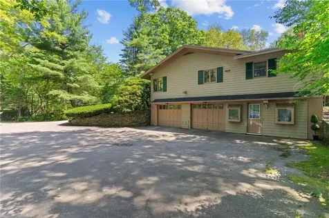 310 Twin River Road Lincoln RI 02865