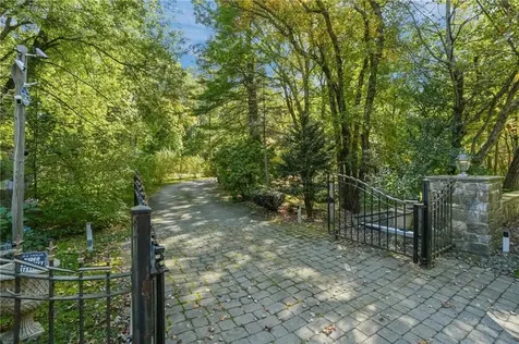 310 Twin River Road Lincoln RI 02865