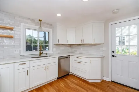 219 Brookhaven Road North Kingstown RI 02852