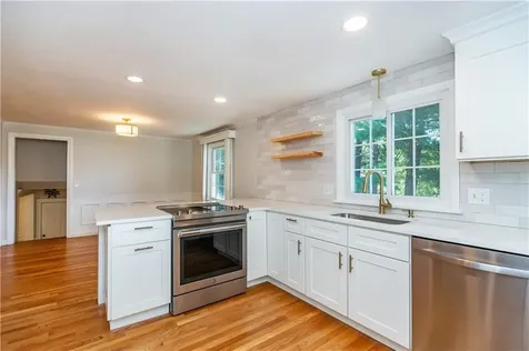 219 Brookhaven Road North Kingstown RI 02852