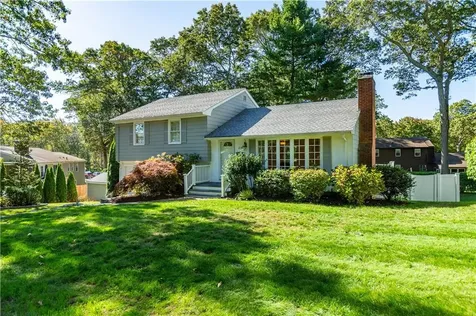 219 Brookhaven Road North Kingstown RI 02852