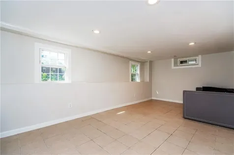 219 Brookhaven Road North Kingstown RI 02852