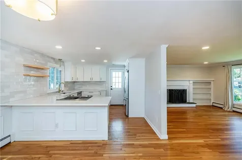 219 Brookhaven Road North Kingstown RI 02852