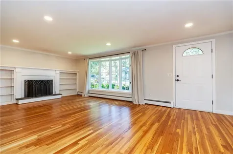 219 Brookhaven Road North Kingstown RI 02852