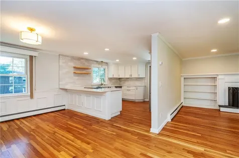 219 Brookhaven Road North Kingstown RI 02852