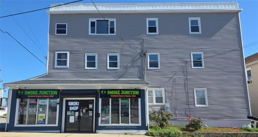 62 Main Road Tiverton RI 02878