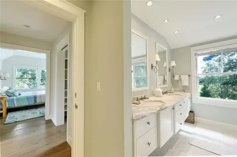 1702 Drift Road Westport MA 02790