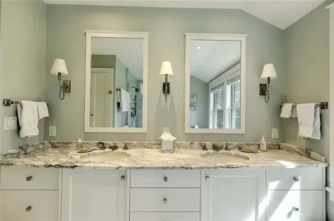 1702 Drift Road Westport MA 02790