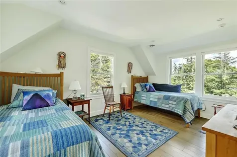 1702 Drift Road Westport MA 02790