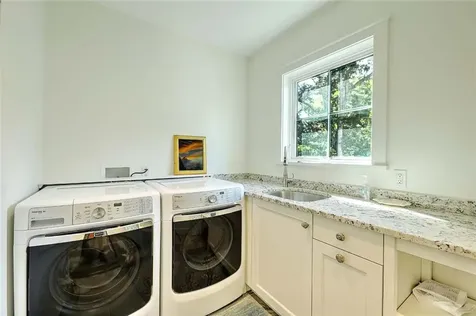 1702 Drift Road Westport MA 02790