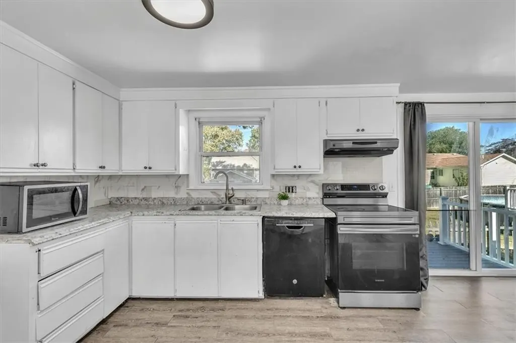 16 Ontario Street West Warwick RI 02893