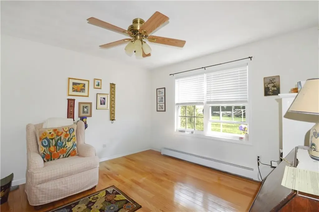 27 Hamlet Court Bristol RI 02809