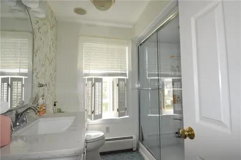 27 Hamlet Court Bristol RI 02809