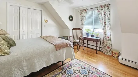 27 Hamlet Court Bristol RI 02809