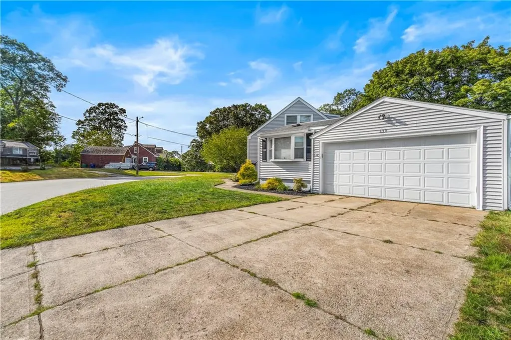 139 Yucatan Drive Warwick RI 02889