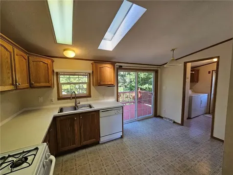 27 Woodward Unit 55 Road Lincoln RI 02865