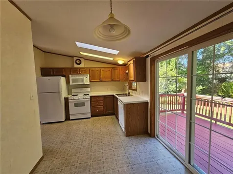 27 Woodward Unit 55 Road Lincoln RI 02865