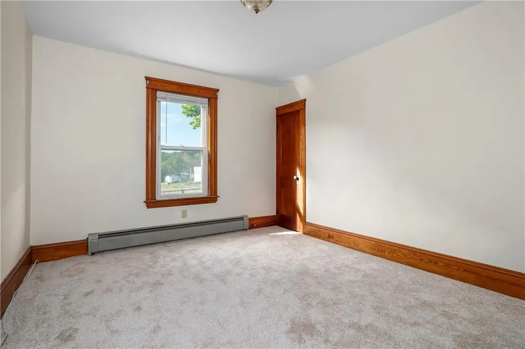 132 Kenwood Street Woonsocket RI 02895