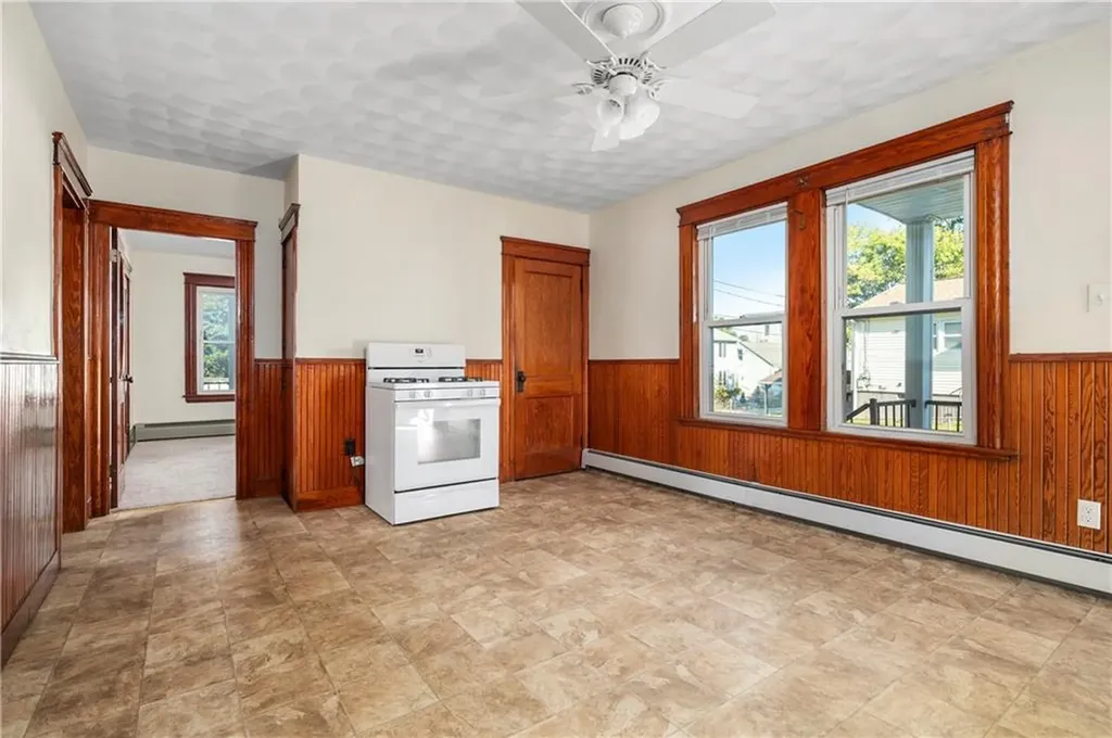 132 Kenwood Street Woonsocket RI 02895