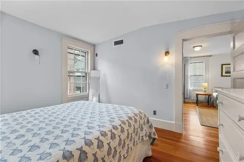 44 Bradford Street Bristol RI 02809