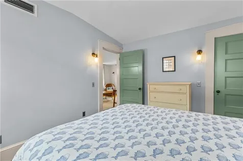 44 Bradford Street Bristol RI 02809