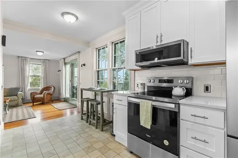 44 Bradford Street Bristol RI 02809