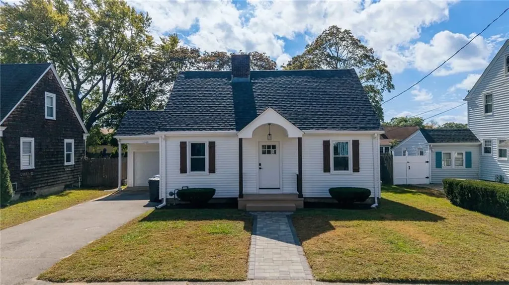 16 Omaha Boulevard Warwick RI 02889