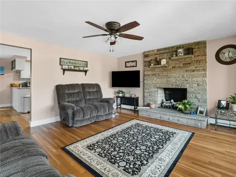 784 Greenville Avenue Johnston RI 02919