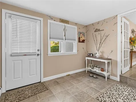 784 Greenville Avenue Johnston RI 02919