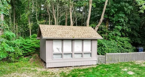 22 Grove Avenue North Providence RI 02911