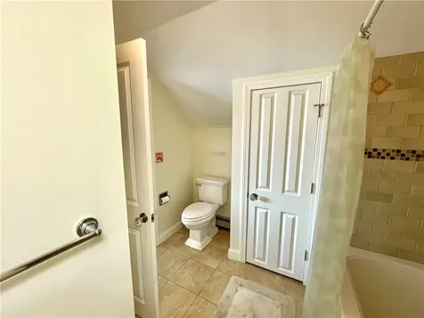 57 Green Street Portsmouth RI 02871