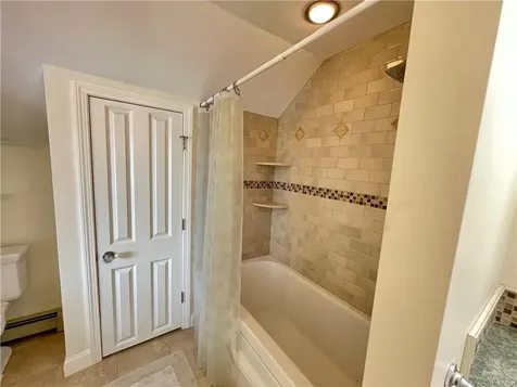 57 Green Street Portsmouth RI 02871