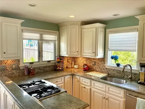 57 Green Street Portsmouth RI 02871