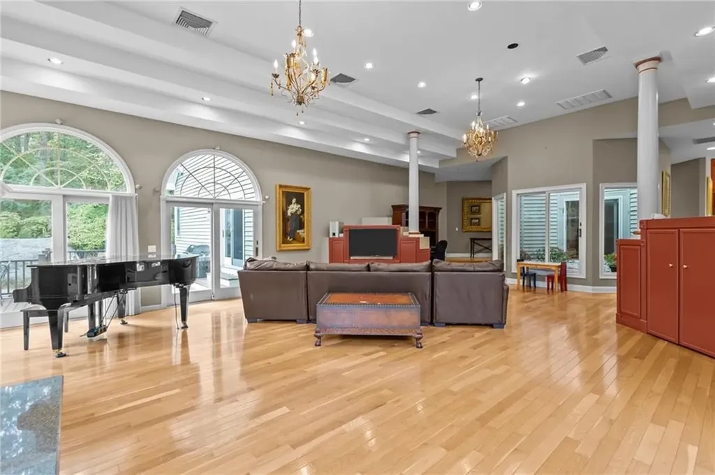 266 Howard Avenue Scituate RI 02831